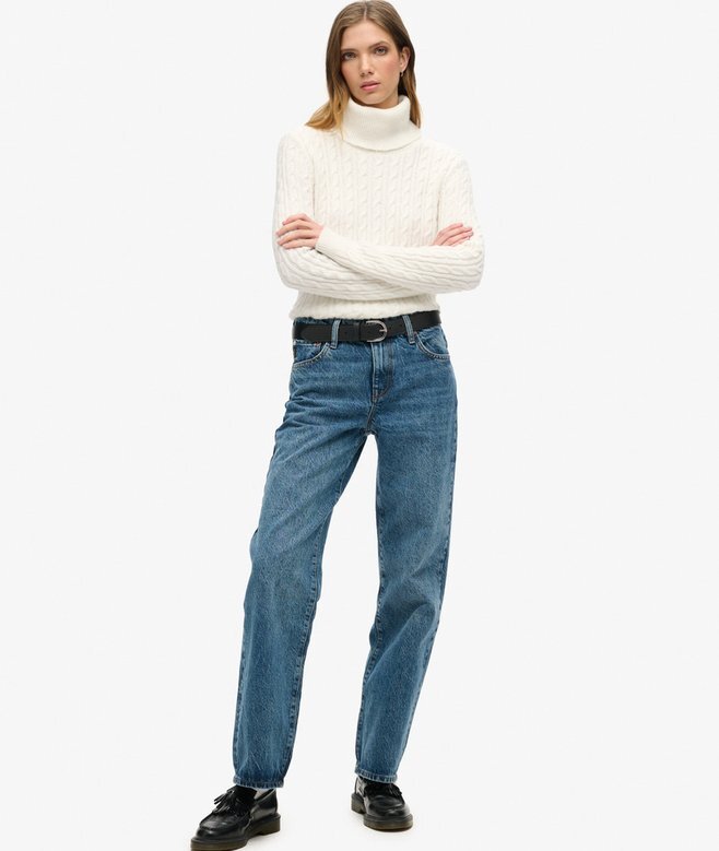 Jeans mit mittlerer Leibhöhe und weitem Bein Jeans mit mittlerer Leibhöhe und weitem Bein