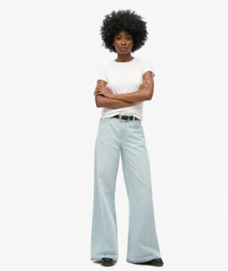 Jeans mit weitem Bein und unversäubertem Saum