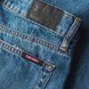 Jeans mit weitem Bein und unversäubertem Saum