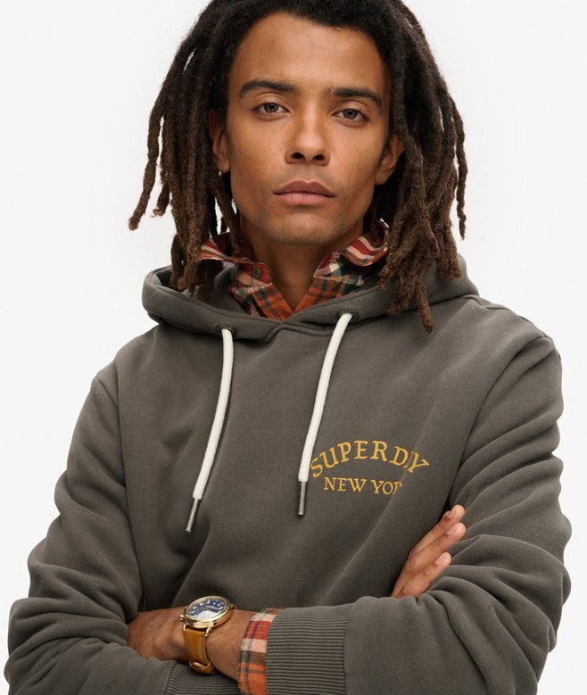 Kapuzenpullover mit Tattoo-Motiv auf dem Rücken Kapuzenpullover mit Tattoo-Motiv auf dem Rücken