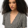 Kurzärmeliges Mini-Wickelkleid mit Print