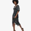 Kurzärmeliges, transparentes Midikleid Kurzärmeliges, transparentes Midikleid