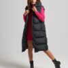 Lange, wattierte Hooded-Weste