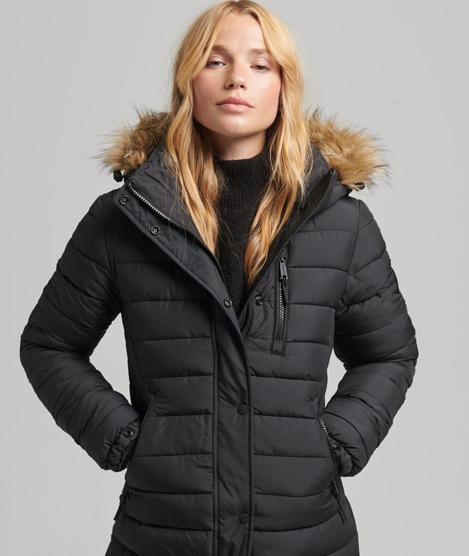 Langer, leicht gefütterter Puffer-Mantel mit Hooded-Kapuze aus Kunstfell Langer, leicht gefütterter Puffer-Mantel mit Hooded-Kapuze aus Kunstfell