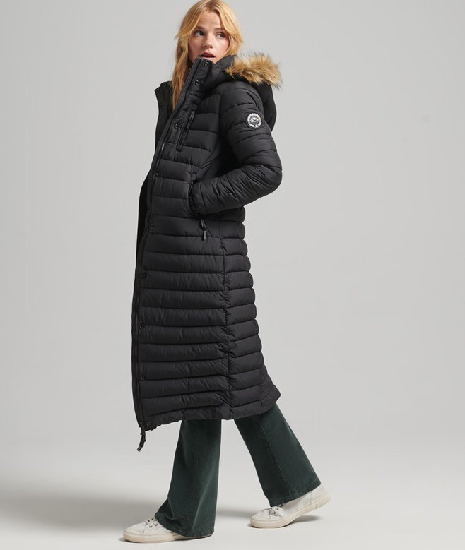 Langer, leicht gefütterter Puffer-Mantel mit Hooded-Kapuze aus Kunstfell Langer, leicht gefütterter Puffer-Mantel mit Hooded-Kapuze aus Kunstfell