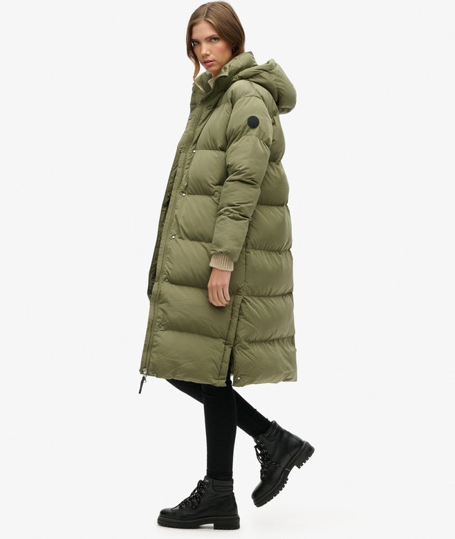 Langer Puffer-Mantel mit Kapuze Langer Puffer-Mantel mit Kapuze