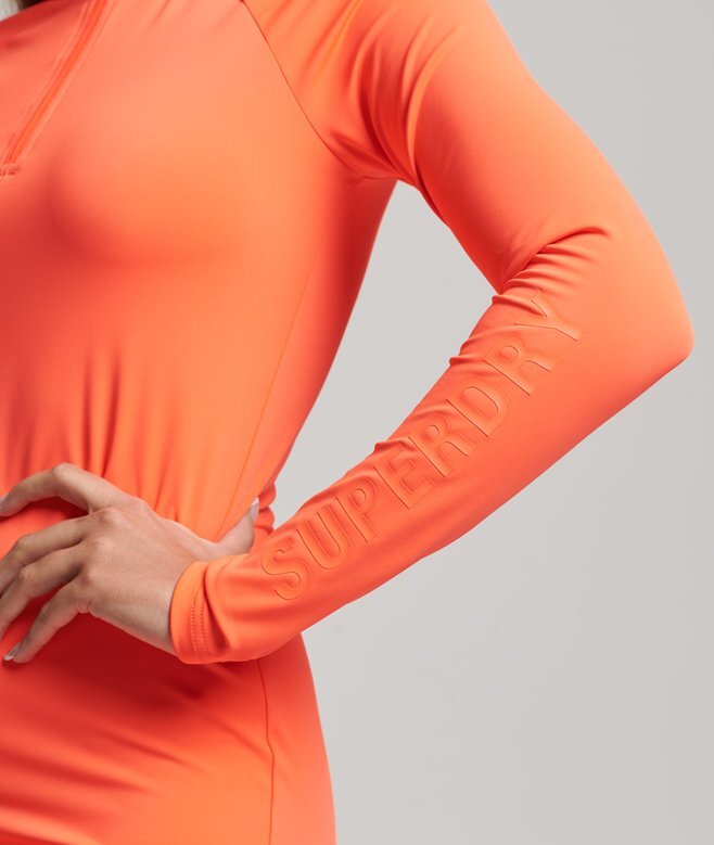 Langärmliges, figurbetontes Minikleid Langärmliges, figurbetontes Minikleid