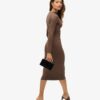 Langärmliges Midi-Kleid mit Rüschen Langärmliges Midi-Kleid mit Rüschen