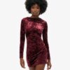 Langärmliges Minikleid aus Samt