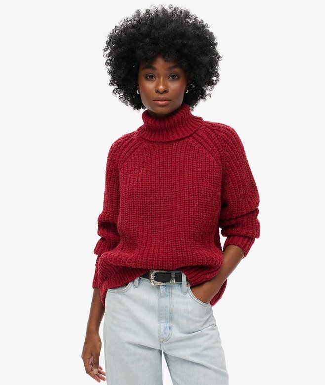 Locker sitzender Rollkragenpullover aus Strickmode Locker sitzender Rollkragenpullover aus Strickmode