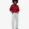 Locker sitzender Rollkragenpullover aus Strickmode Locker sitzender Rollkragenpullover aus Strickmode