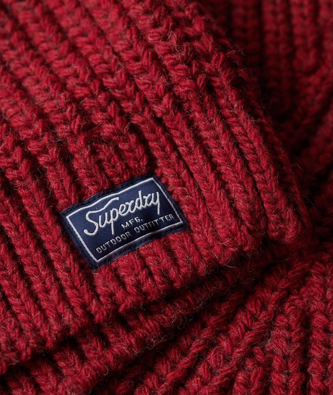 Locker sitzender Rollkragenpullover aus Strickmode Locker sitzender Rollkragenpullover aus Strickmode