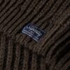 Locker sitzender Rollkragenpullover aus Strickmode Locker sitzender Rollkragenpullover aus Strickmode