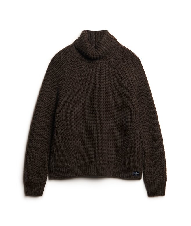 Locker sitzender Rollkragenpullover aus Strickmode Locker sitzender Rollkragenpullover aus Strickmode