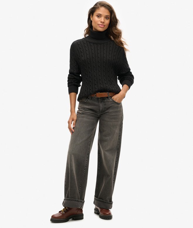 Locker sitzender Rollkragenpullover mit Zopfmuster Locker sitzender Rollkragenpullover mit Zopfmuster