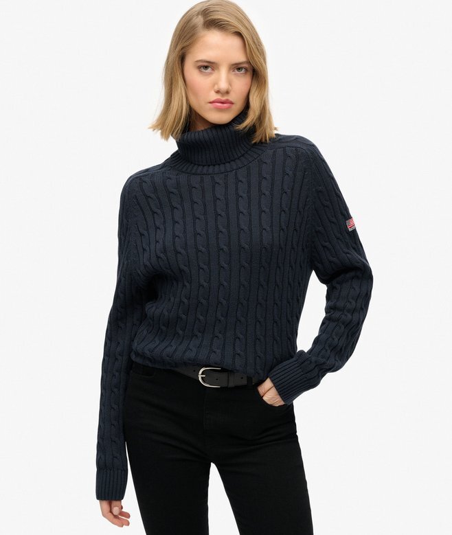 Locker sitzender Rollkragenpullover mit Zopfmuster Locker sitzender Rollkragenpullover mit Zopfmuster