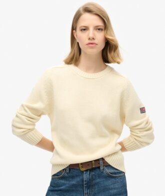 Locker sitzender Strickpullover mit Rundhalsausschnitt