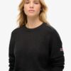 Locker sitzender Strickpullover mit Rundhalsausschnitt Locker sitzender Strickpullover mit Rundhalsausschnitt