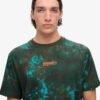 Locker sitzendes T-Shirt mit Utility-Camo-Grafik