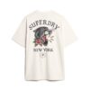 Lockeres T-Shirt mit Tattoo-Grafik auf dem Rücken Lockeres T-Shirt mit Tattoo-Grafik auf dem Rücken