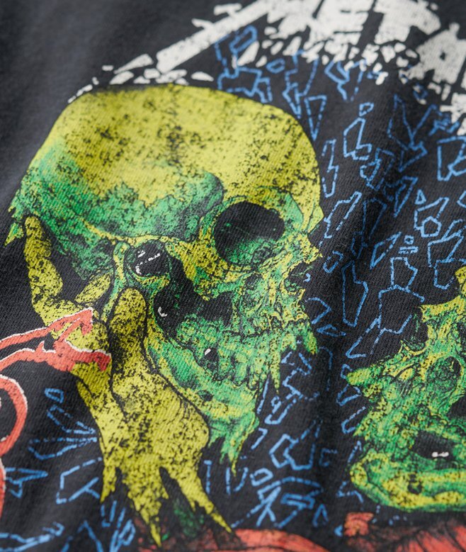 Metallica X Superdry T-Shirt mit Flügelärmeln Metallica X Superdry T-Shirt mit Flügelärmeln