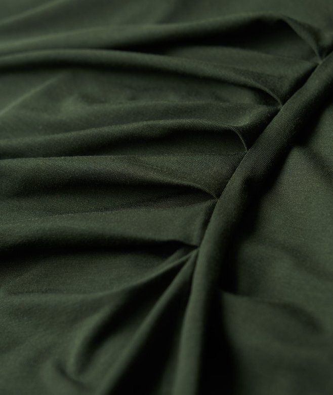 Midi-Kleid aus gerüschtem Jersey Midi-Kleid aus gerüschtem Jersey