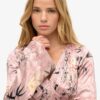 Mini-Kleid mit ausgestellten Ärmeln und Jacquard-Muster Mini-Kleid mit ausgestellten Ärmeln und Jacquard-Muster