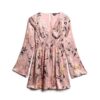 Mini-Kleid mit ausgestellten Ärmeln und Jacquard-Muster Mini-Kleid mit ausgestellten Ärmeln und Jacquard-Muster