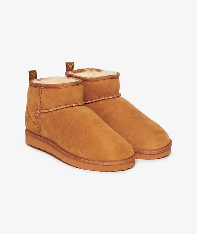 Mini-Stiefel aus Wildleder und Sherpa Mini-Stiefel aus Wildleder und Sherpa