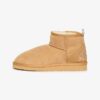 Mini-Stiefel aus Wildleder und Sherpa Mini-Stiefel aus Wildleder und Sherpa