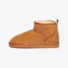 Mini-Stiefel aus Wildleder und Sherpa Mini-Stiefel aus Wildleder und Sherpa
