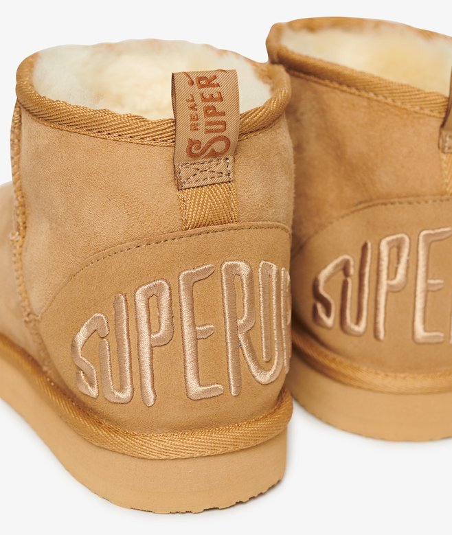 Mini-Stiefel aus Wildleder und Sherpa Mini-Stiefel aus Wildleder und Sherpa