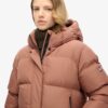 Mittellange Sport-Puffer-Jacke mit Kapuze