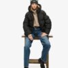 Mittellange Sport-Puffer-Jacke mit Kapuze