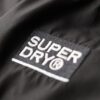 Mittellange Sport-Puffer-Jacke mit Kapuze