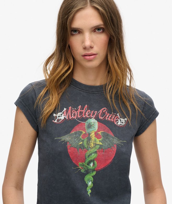 Motley Crue X Superdry T-Shirt mit Flügelärmeln Motley Crue X Superdry T-Shirt mit Flügelärmeln