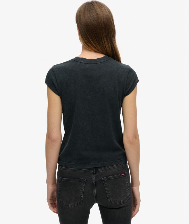 Motley Crue X Superdry T-Shirt mit Flügelärmeln Motley Crue X Superdry T-Shirt mit Flügelärmeln