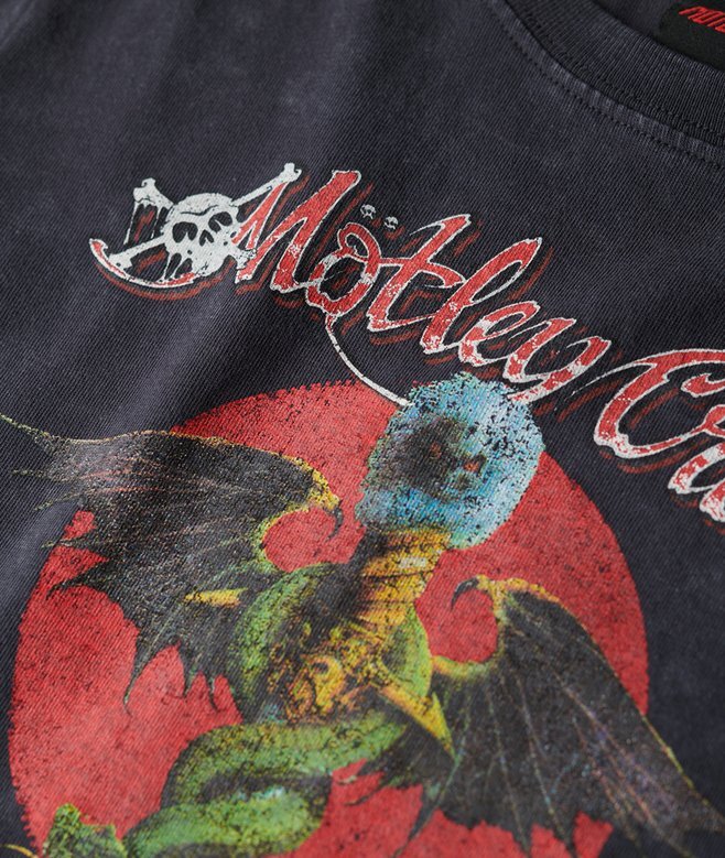 Motley Crue X Superdry T-Shirt mit Flügelärmeln Motley Crue X Superdry T-Shirt mit Flügelärmeln
