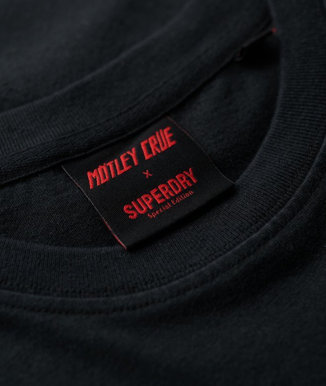 Motley Crue X Superdry T-Shirt mit Flügelärmeln Motley Crue X Superdry T-Shirt mit Flügelärmeln