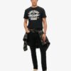 Neu interpretiertes klassisches Grafik-T-Shirt