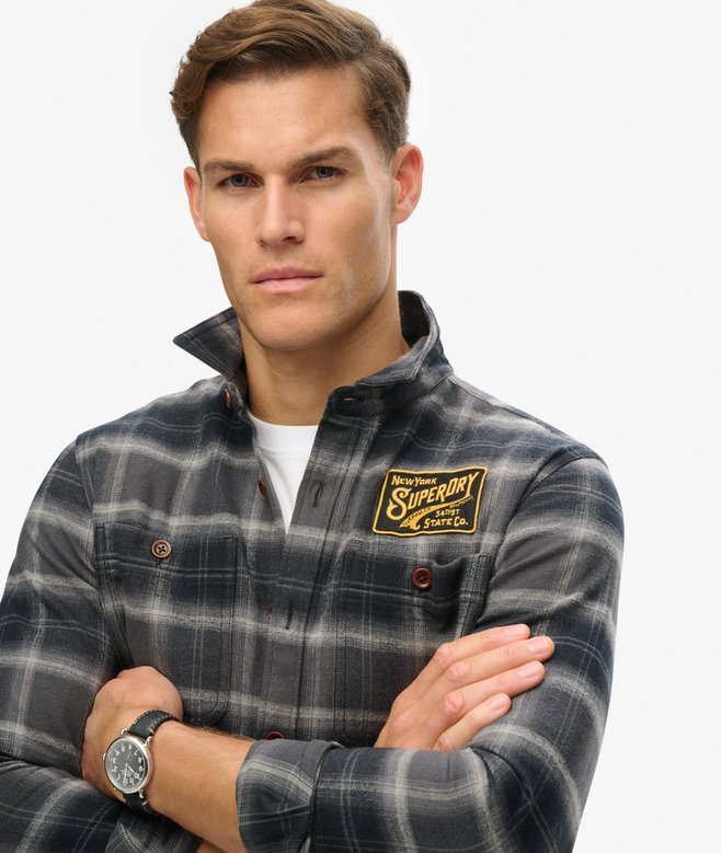 Overshirt mit Karomuster und Stickerei Overshirt mit Karomuster und Stickerei