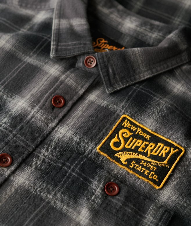 Overshirt mit Karomuster und Stickerei Overshirt mit Karomuster und Stickerei