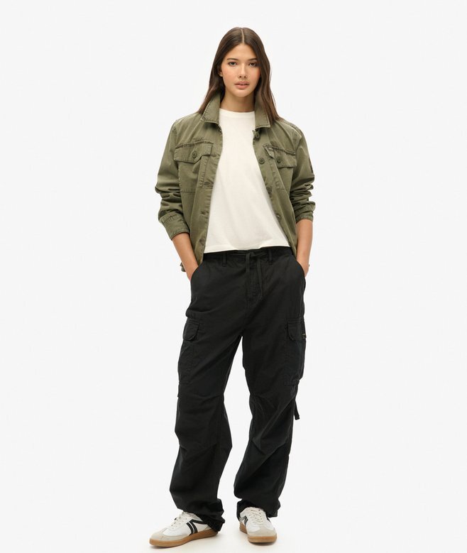 Para-Cargohose mit niedriger Leibhöhe Para-Cargohose mit niedriger Leibhöhe
