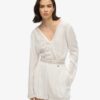 Playsuit mit ausgestellten Ärmeln und Cut-outs