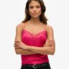 Satin-Oberteil mit Spitzenbesatz Satin-Oberteil mit Spitzenbesatz