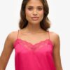 Satin-Oberteil mit Spitzenbesatz Satin-Oberteil mit Spitzenbesatz