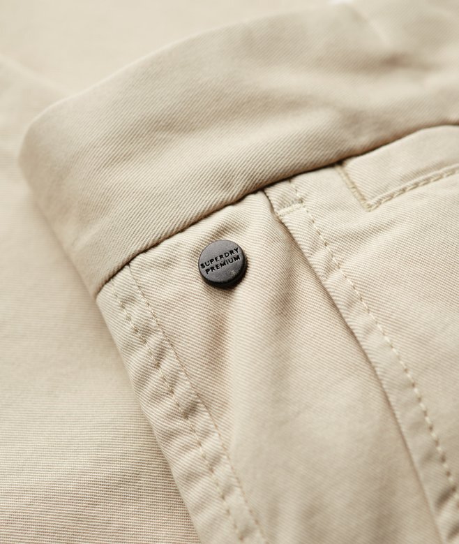 Schmale, konisch zulaufende Stretch-Chino-Hose Schmale, konisch zulaufende Stretch-Chino-Hose