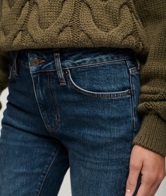 Slim-Fit-Jeans aus Organic Cotton mit mittlerer Leibhöhe Slim-Fit-Jeans aus Organic Cotton mit mittlerer Leibhöhe