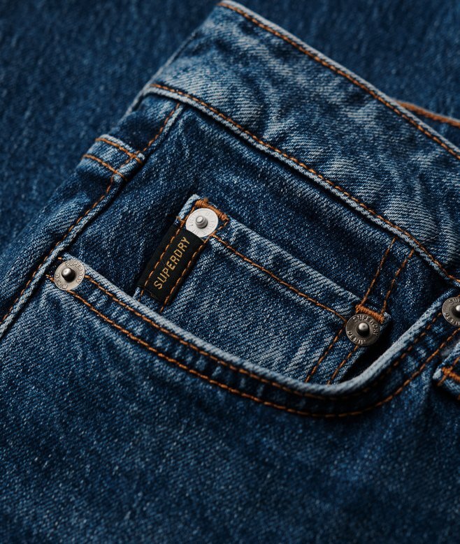 Slim-Fit-Jeans aus Organic Cotton mit mittlerer Leibhöhe Slim-Fit-Jeans aus Organic Cotton mit mittlerer Leibhöhe