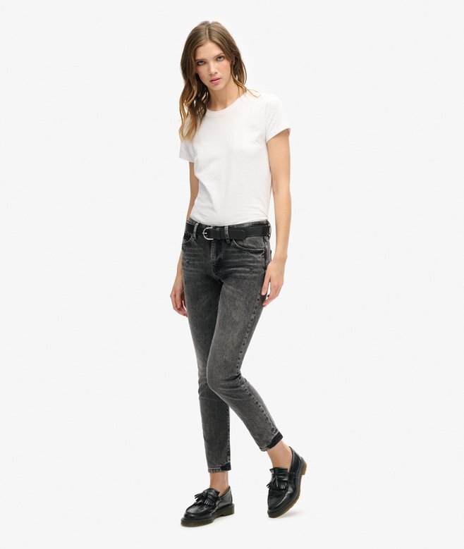 Slim-Fit-Jeans aus Organic Cotton mit mittlerer Leibhöhe Slim-Fit-Jeans aus Organic Cotton mit mittlerer Leibhöhe